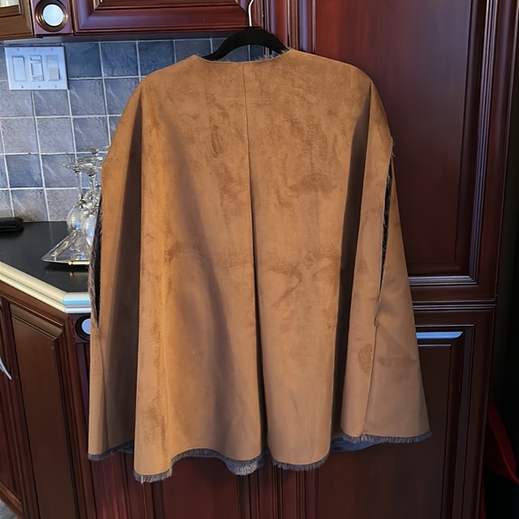 KATIE TODD brown faux suede cape size large/extra large - Picture 2 of 14